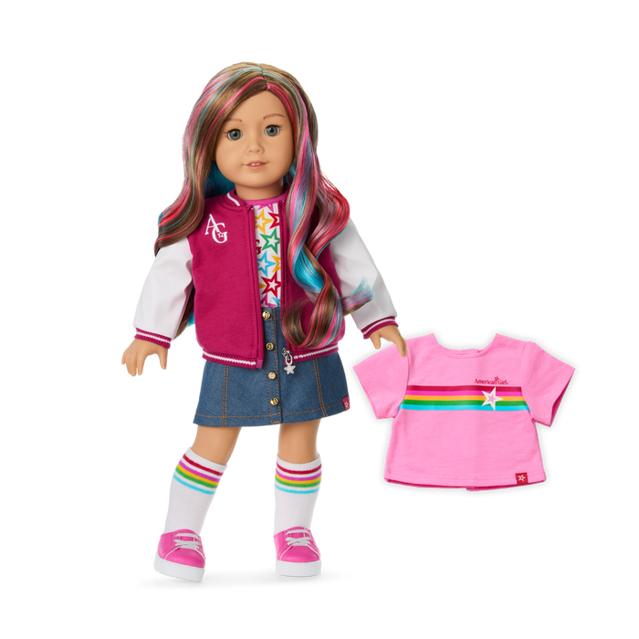 Truly Me™ 18-inch Doll #101 with wavy caramel hair V4