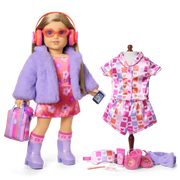 Truly Me™ #131 Doll & Day of Fun All-in-One Set Y4