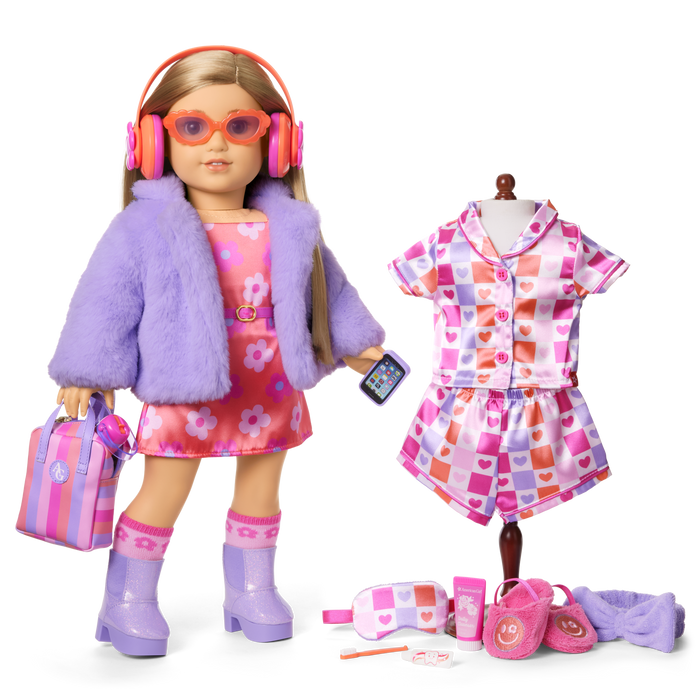Truly Me™ #131 Doll & Day of Fun All-in-One Set Y4
