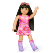 Truly Me™ #130 Doll & Day of Fun All-in-One Set Q1