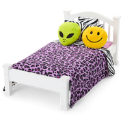 Nicki’s™ Bed & Animal-Print Bedding Set for 18-inch Dolls (Historical Characters) K3